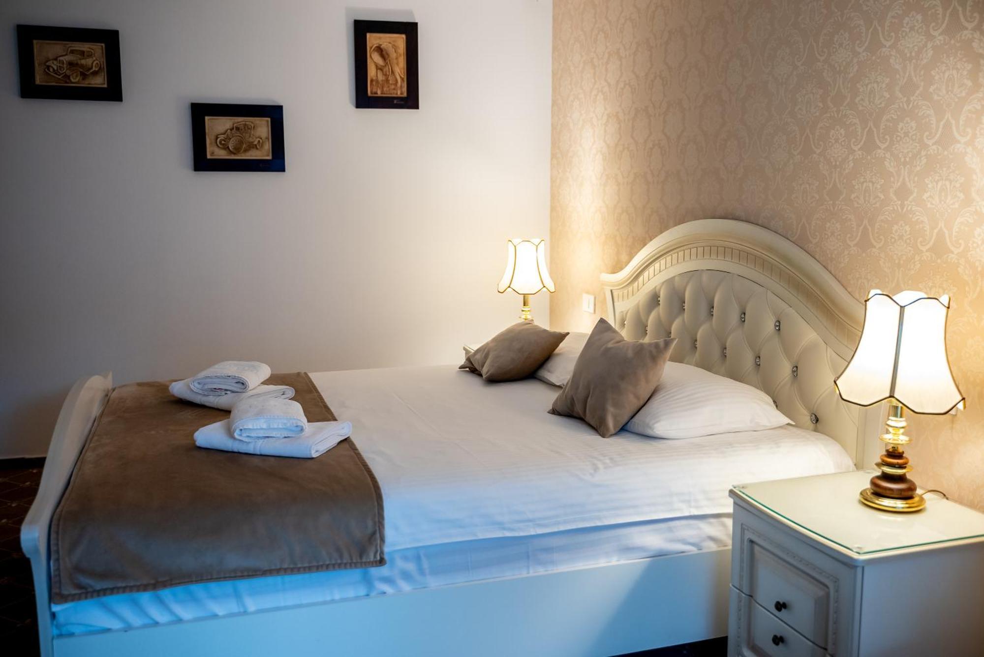 Carpentiere Arena Hotell Răşinari Eksteriør bilde