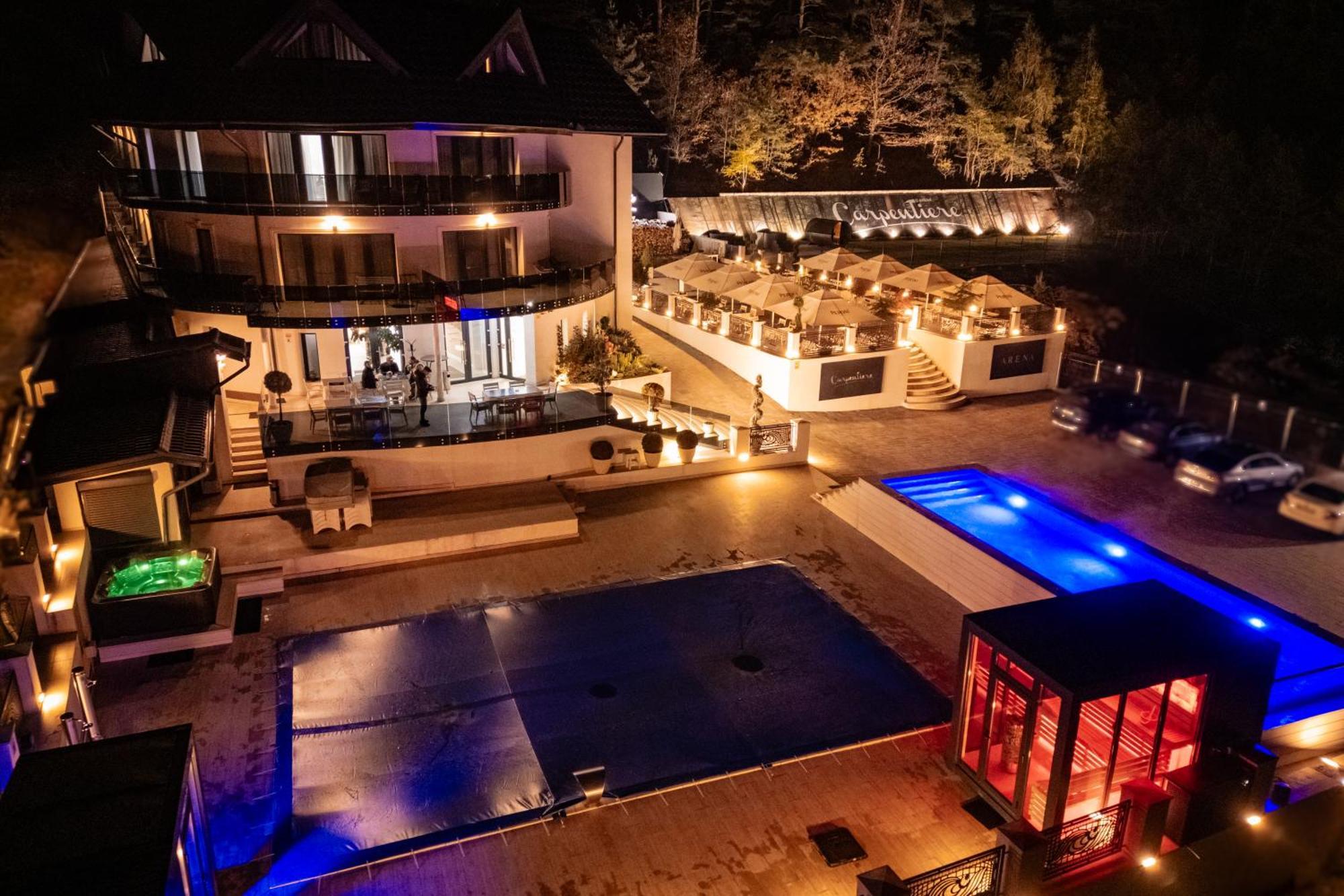 Carpentiere Arena Hotell Răşinari Eksteriør bilde
