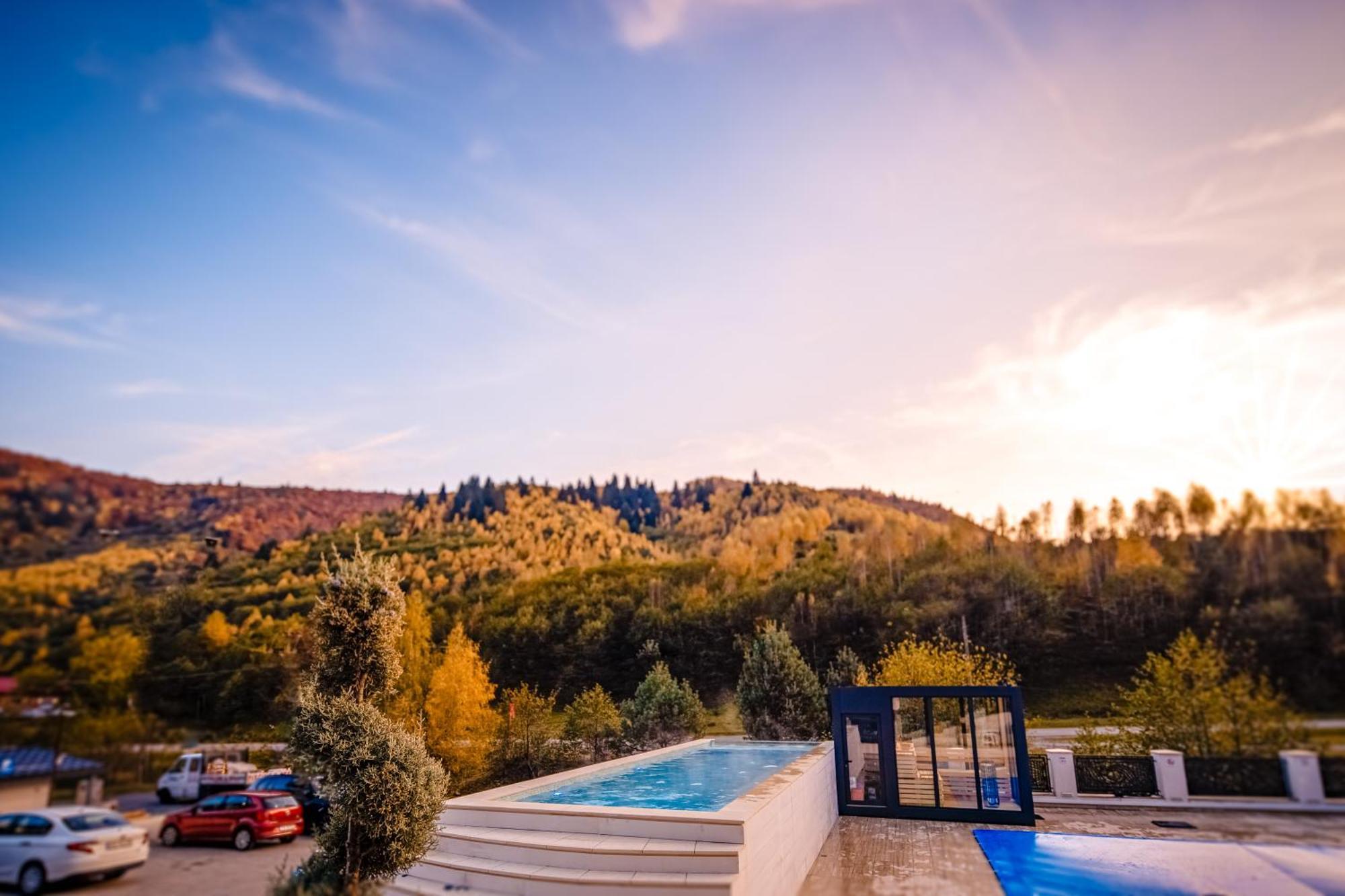 Carpentiere Arena Hotell Răşinari Eksteriør bilde