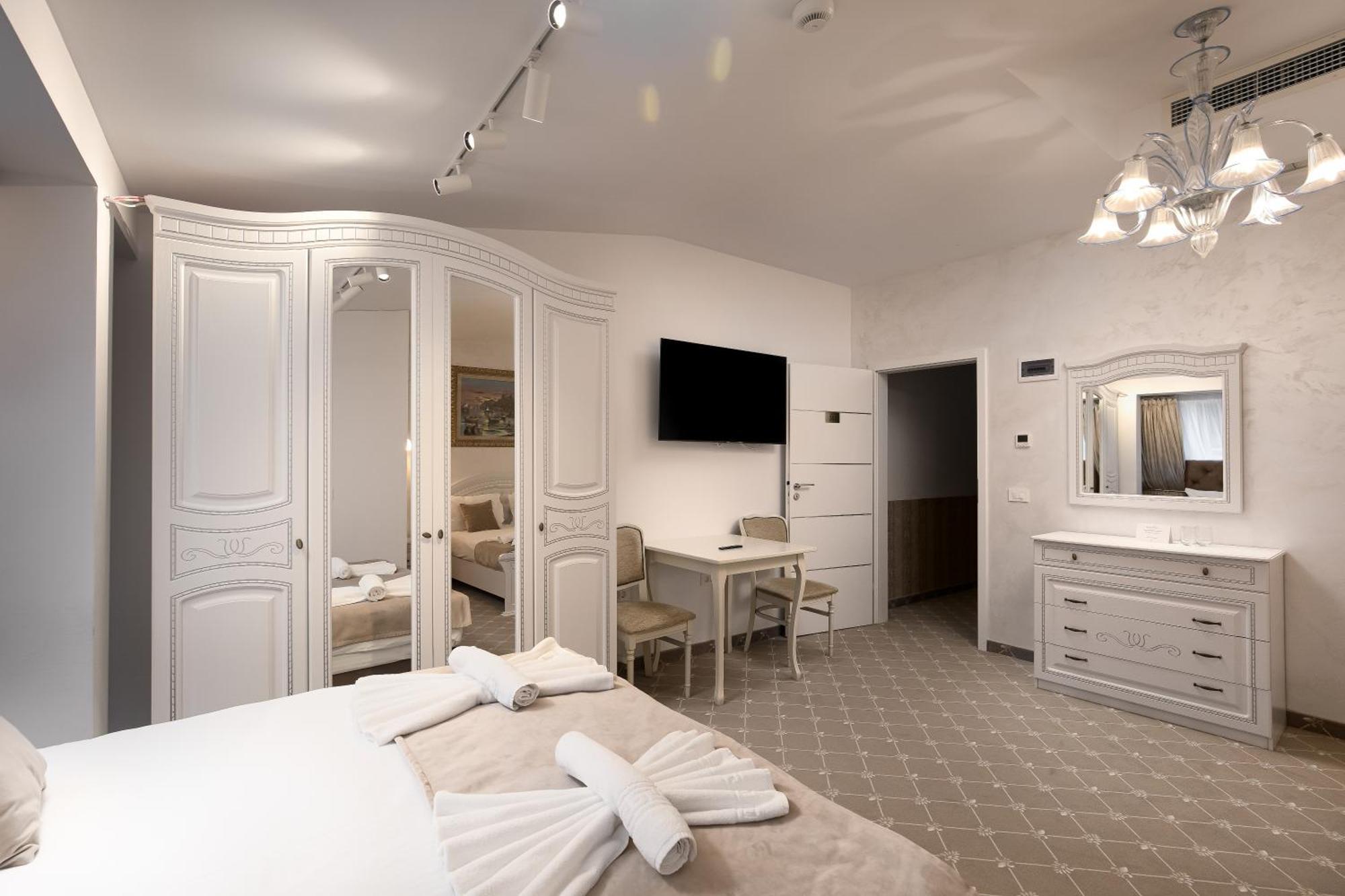 Carpentiere Arena Hotell Răşinari Eksteriør bilde