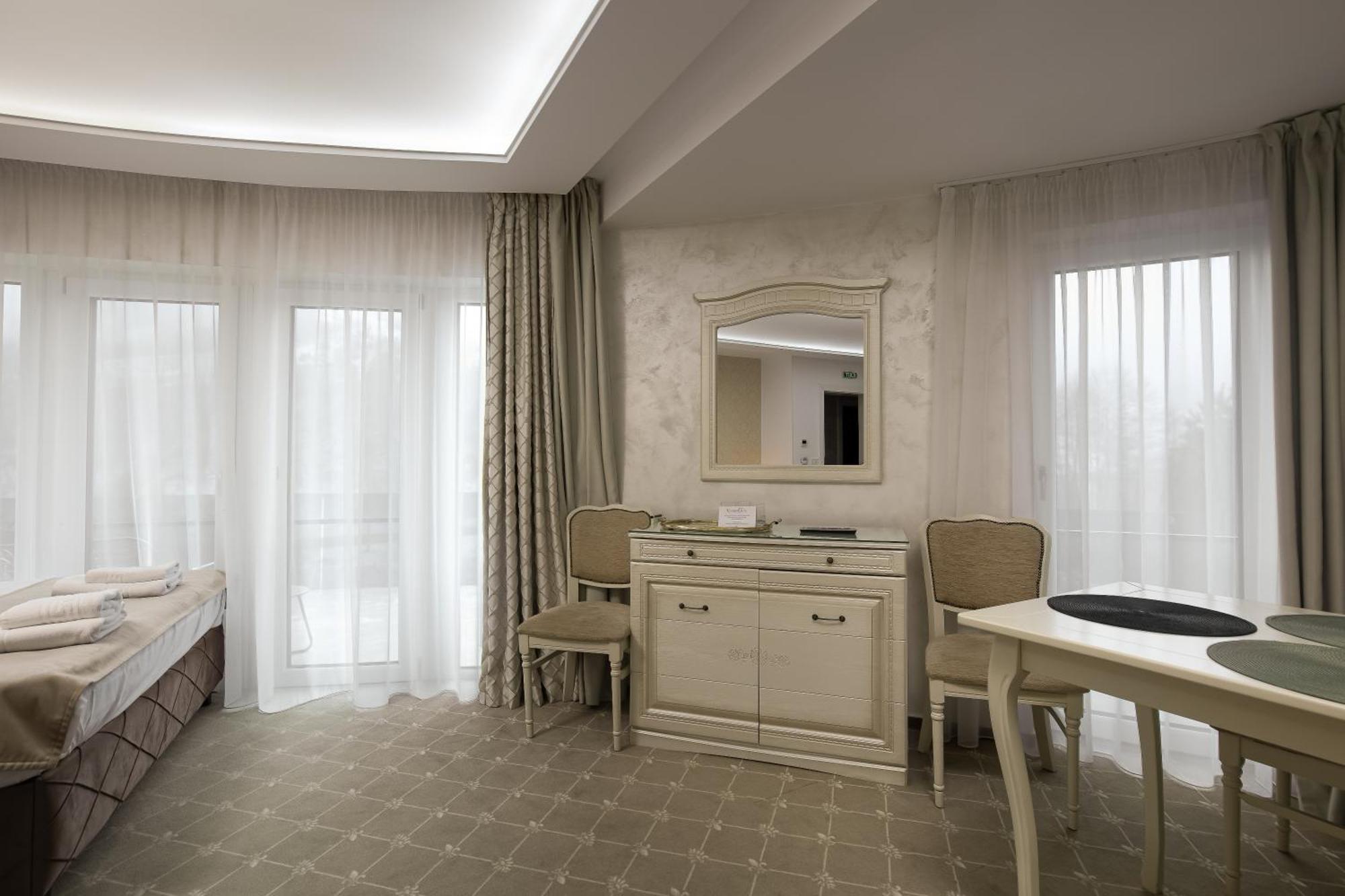 Carpentiere Arena Hotell Răşinari Eksteriør bilde
