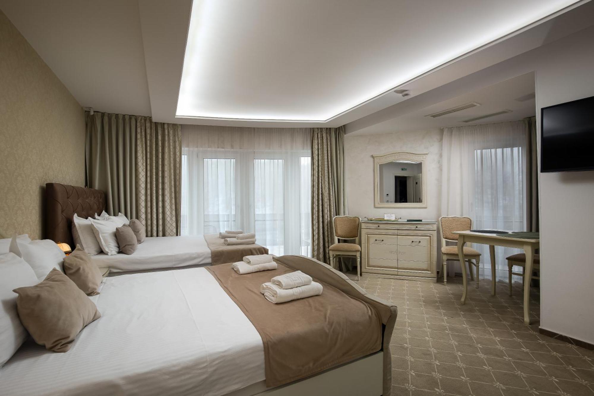 Carpentiere Arena Hotell Răşinari Eksteriør bilde