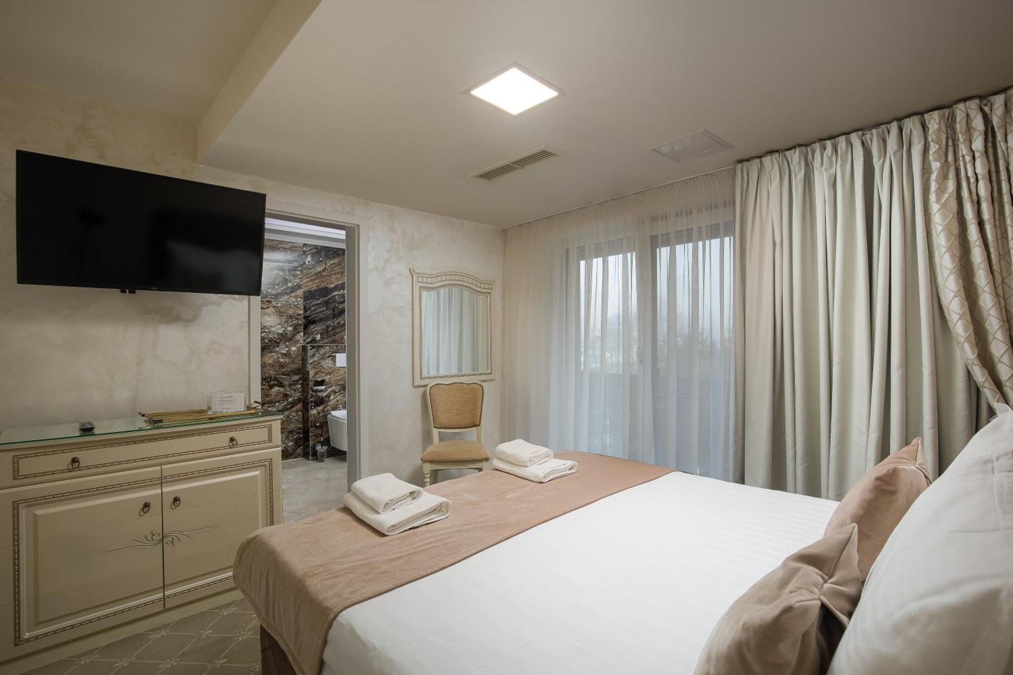 Carpentiere Arena Hotell Răşinari Eksteriør bilde
