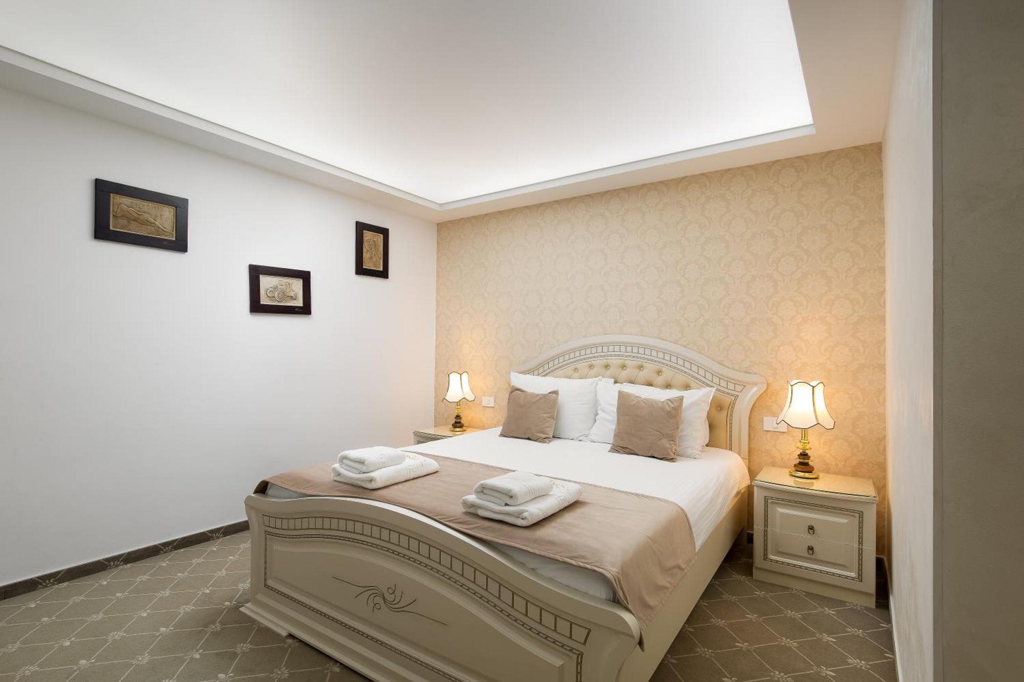 Carpentiere Arena Hotell Răşinari Eksteriør bilde